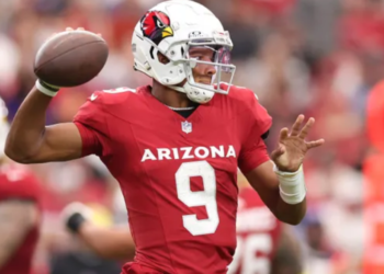 Arizona Cardinals trade QB Josh Dobbs to Minnesota Vikings